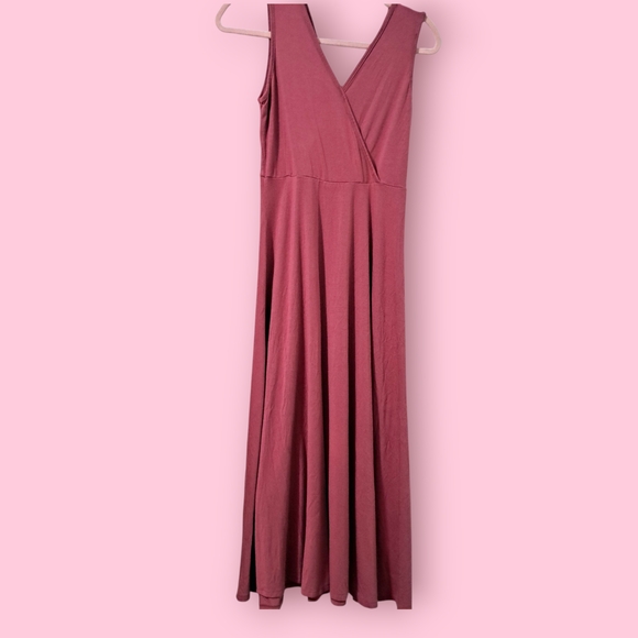 Primi Dresses & Skirts - Casual Sleeveless Maxi Dress